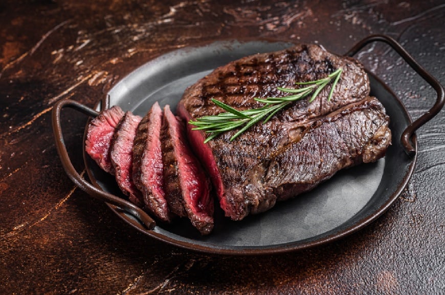 Can you freeze steak and then reheat it in an air fryer?