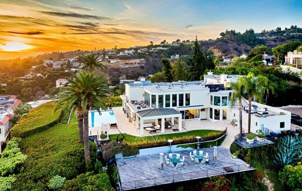 BEVERLY HILLS CELEBRITY HOMES
